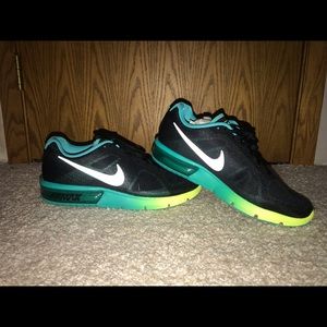 Nike Air Max Sequent